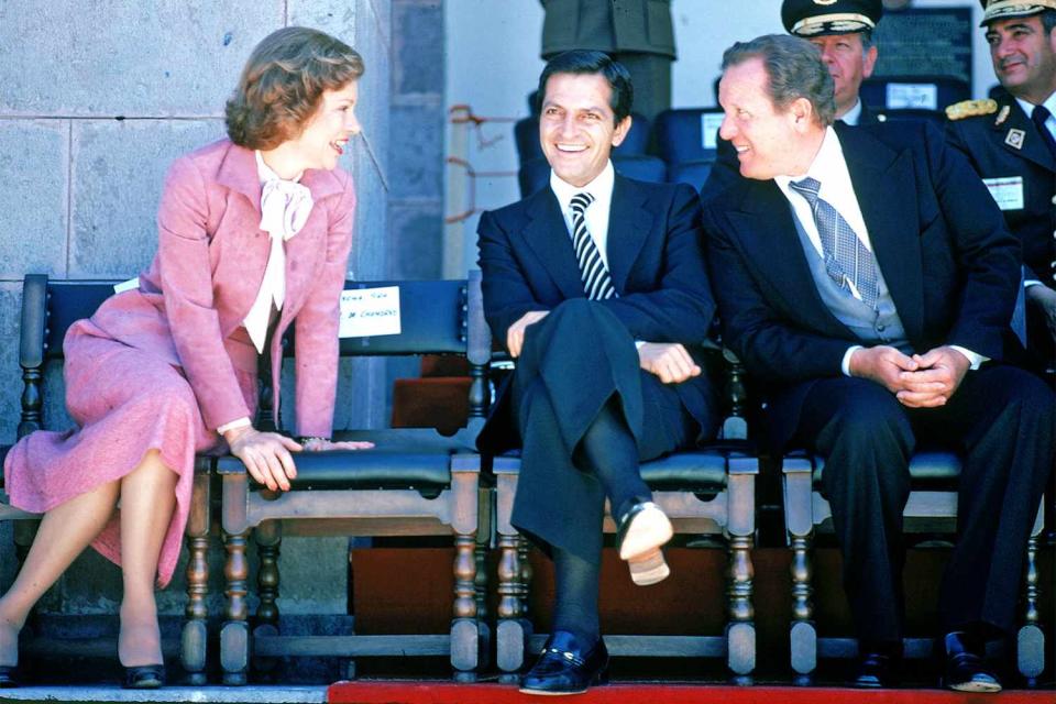 <p>Active in diplomatic relations throughout her husband's administration, Rosalynn chats here with Prime Minister Adolfo Suarez in Spain in 1980.</p>