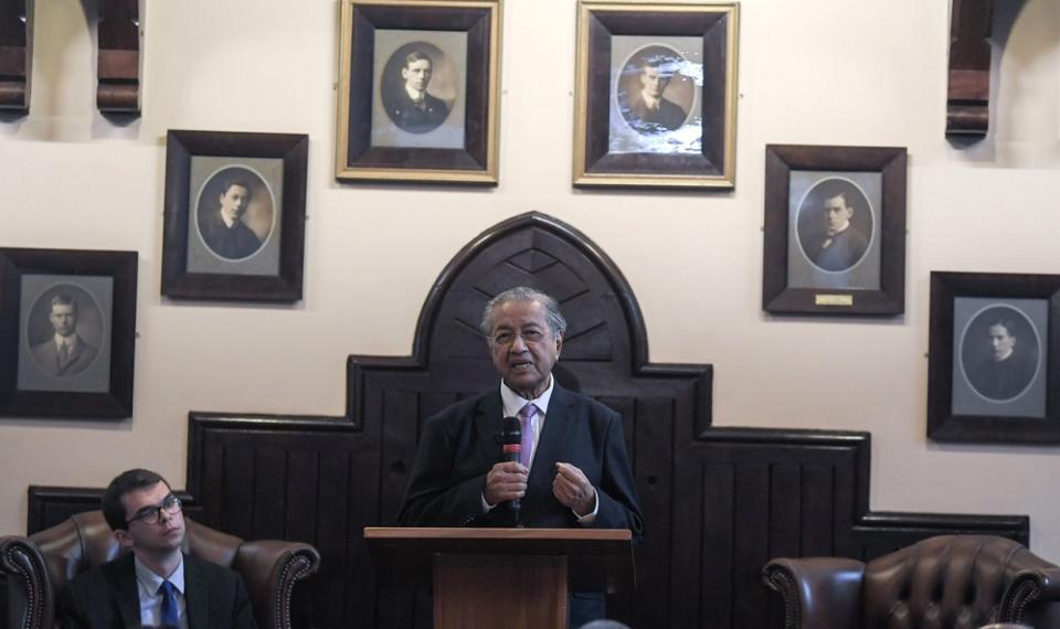 Prime Minister Tun Dr Mahathir Mohamad addresses The Cambridge Union Society in Cambridge June 16, 2019. — Bernama pic