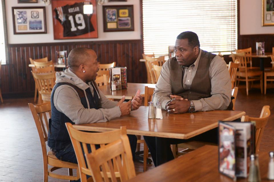Daymond John tries to help Al "Bubba" Baker solve Deboned Baby Back Ribs' logistical problems in the series premiere of "Beyond the Tank," which aired in May 2015.
