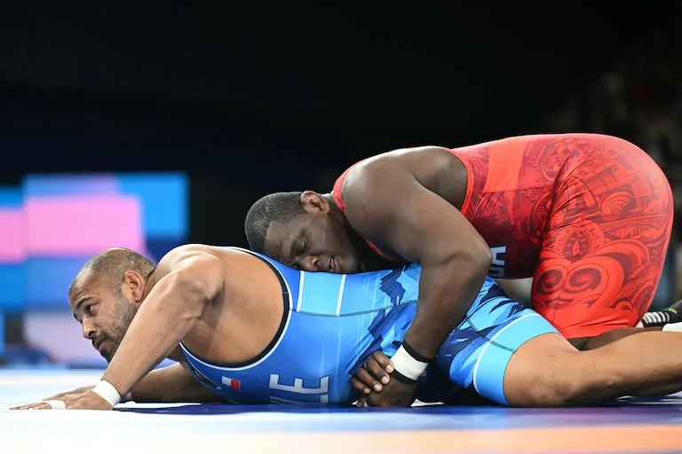 Mijaín López se convirtió en el primer atleta olímpico capaz de ganar cinco medallas de oro en cinco juegos consecutivos; se retira a los 41 años