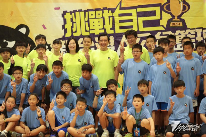 20170722-前總統馬英九22日出席「挑戰自己－新台灣人公益籃球訓練營」。（顏麟宇攝）