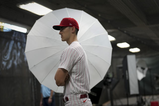 Philadelphia Phillies spring training: A day at the cage with