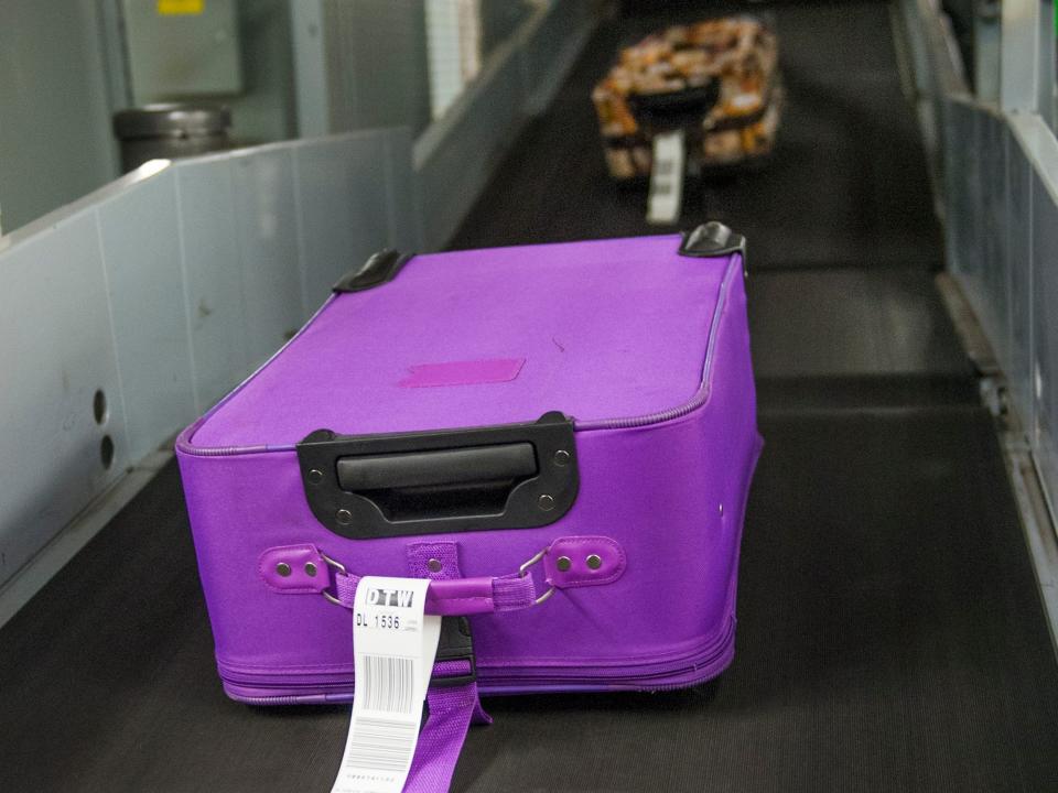 baggage conveyer belt