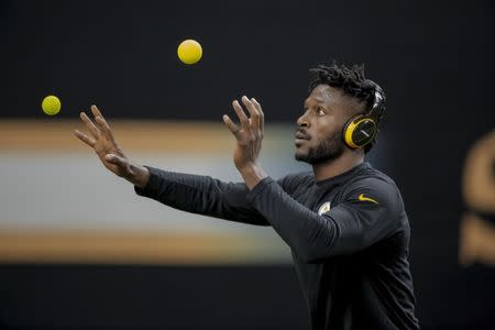 FILE PHOTO: Dec 23, 2018; New Orleans, LA, USA; Pittsburgh Steelers wide receiver Antonio Brown prior to kickoff against the New Orleans Saints at the Mercedes-Benz Superdome. Mandatory Credit: Derick E. Hingle-USA TODAY Sports