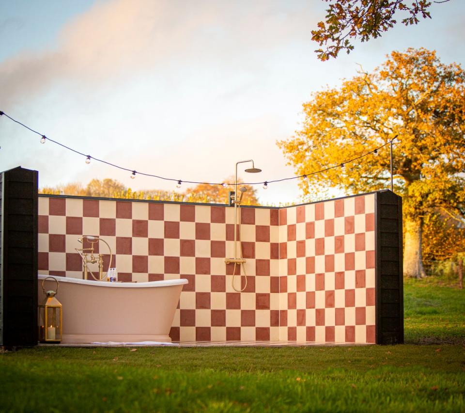 Outdoor bathing gets guests back to nature (Aller Dorset)