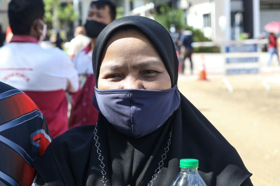 Hanim Mat Doh speaks to Malay Mail at the PJ Civic Centre September 23, 2021. — Picture by Ahmad Zamzahuri