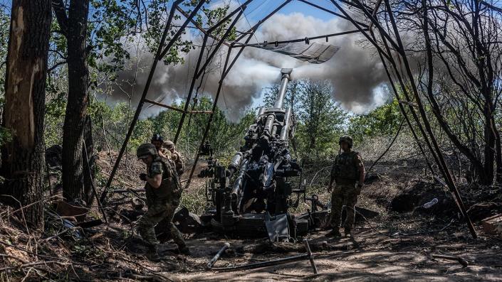 Ukraine artillery