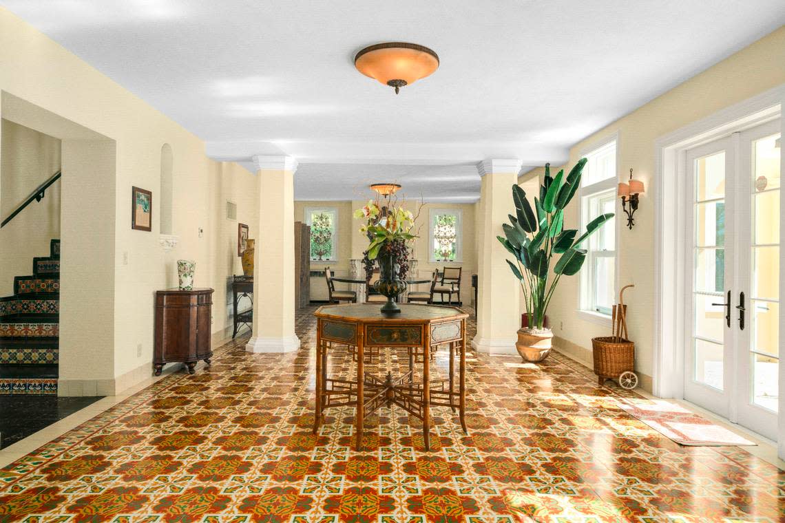 U.S. Secretary of State and three-time presidential candidate William Jennings Bryan commissioned August Geiger, one of the most prominent American architects, to design and build the two-story Villa Serena in 1913. The villa has original tile from Cuba.