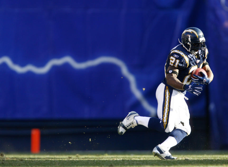 LaDainian Tomlinson #21 of the San Diego Chargers 