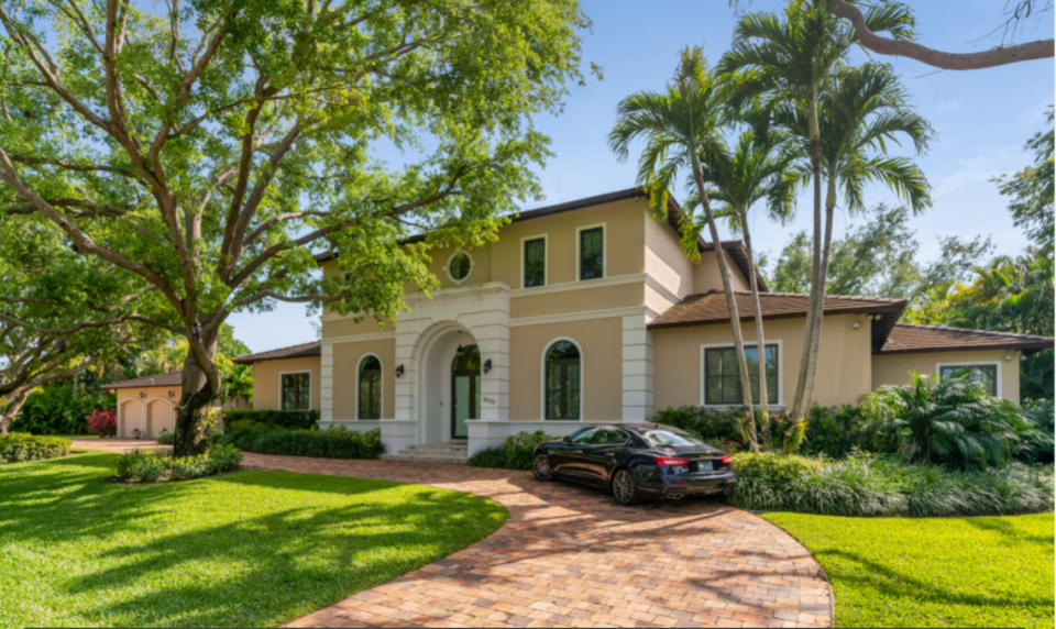 Miami artist Romero Britto’s house for sale in Pinecrest/1 Oak Studios