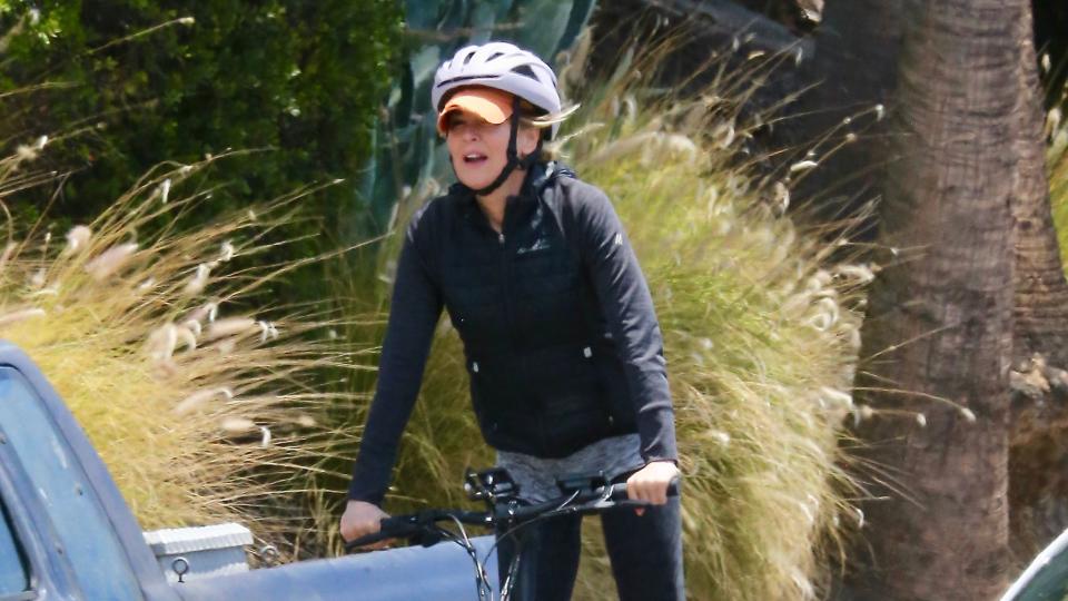 <p>Renée Zellweger and boyfriend Ant Anstead (not pictured) take a bike ride in Laguna Beach on Aug. 1.</p>