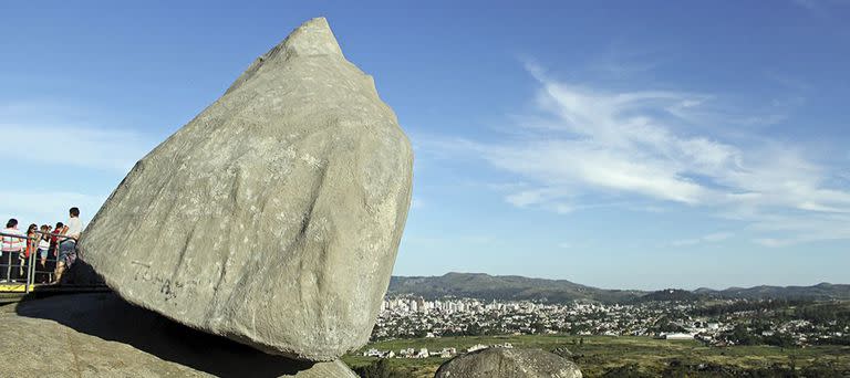 La réplica de la movediza, hoy.