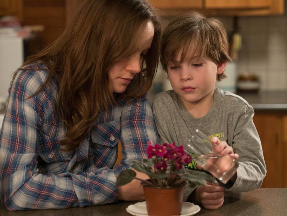Brie Larson in 'Room', with Jacob Tremblay (George Kraychyk)