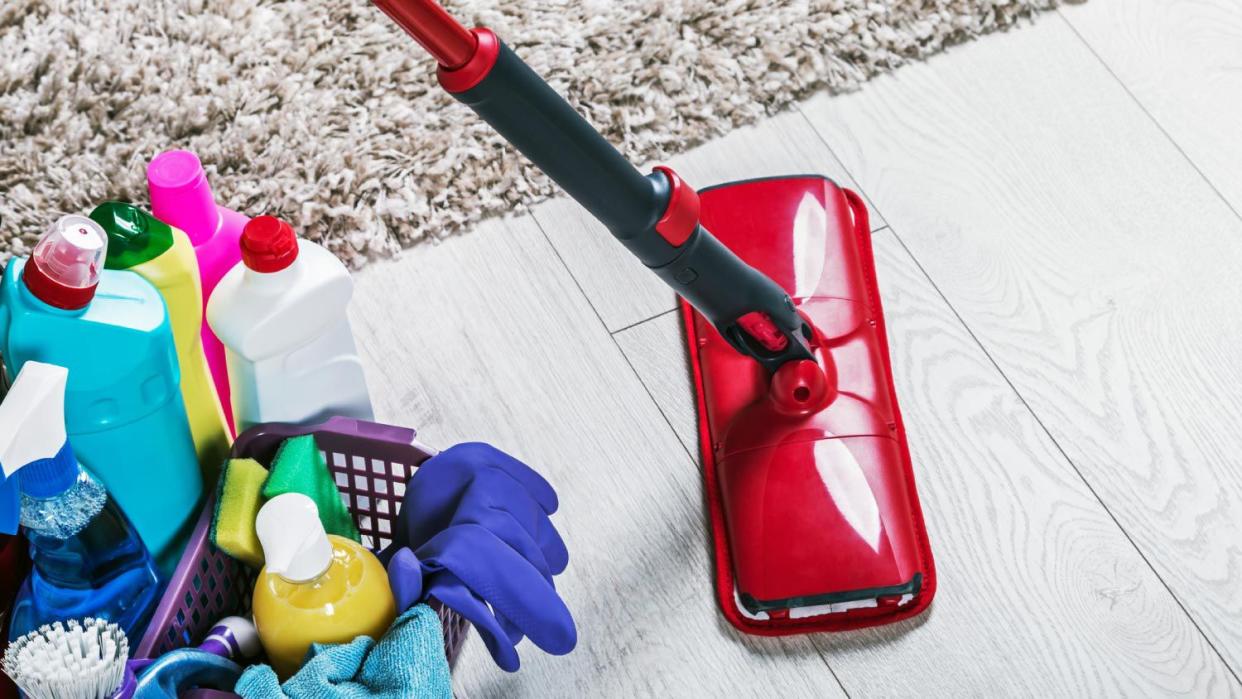 A cleaning floor products