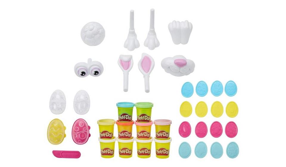 Help your child bring the beloved holiday character to life with this Play-Doh kit.