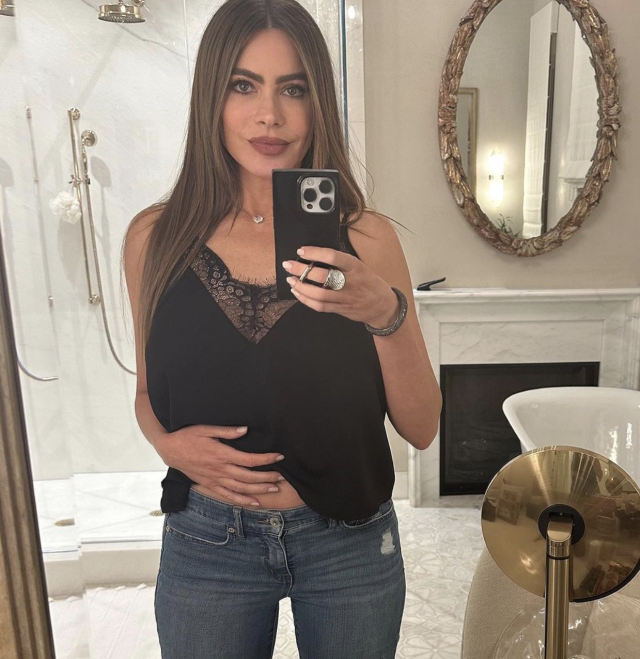 Sofia Vergara Wows In Curve-Hugging Denim Jeans In New Instagram