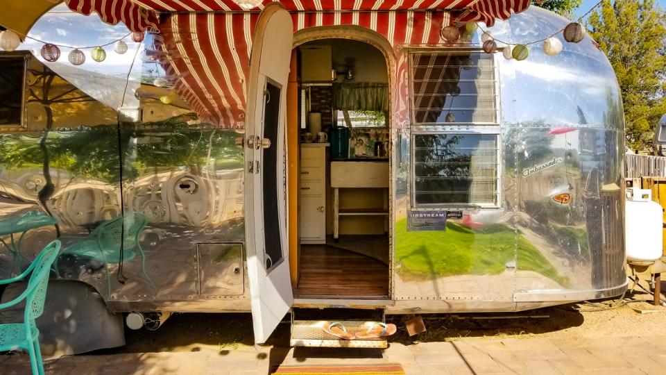 Guests at Cozy Peach sleep in restored vintage Airstream trailers.