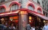 The Bar du Marché is just what it says: a market bar in a prime corner spot overlooking the rue du Buci food shops