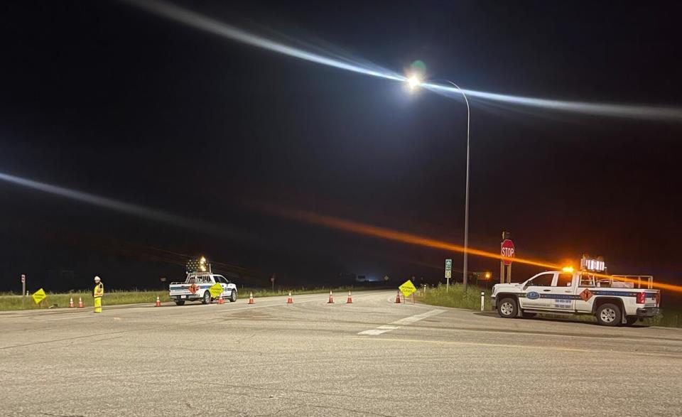 A barricade at the intersection of Highway 16 and Highway 40 just west of Hinton is preventing traffic from travelling toward Jasper.