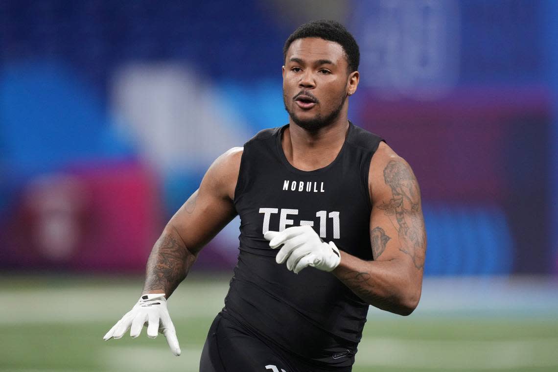 Texas Longhorns tight end Ja’Tavion Sanders at the NFL Scouting Combine.