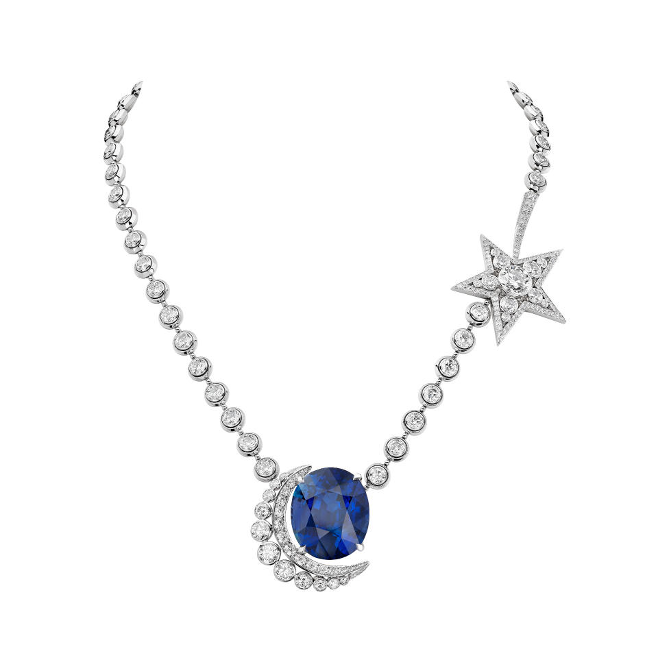 Chanel 1932 High Jewelry Allure Céleste necklace in white gold, diamonds and sapphire.