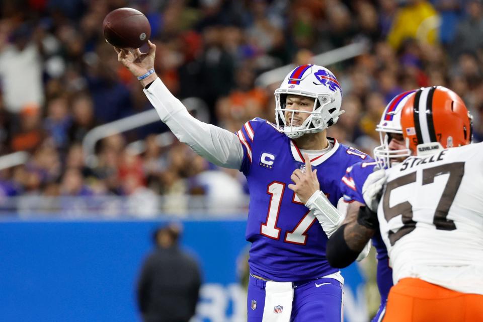 Buffalo Bills quarterback Josh Allen (17) passes in the first half against the Browns on Nov. 20, 2022, in Detroit.