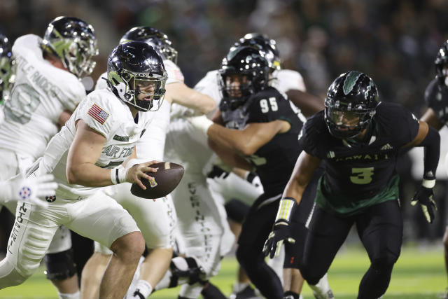 Brayden Schager accounts for 3 TDs, Hawaii hands Air Force first