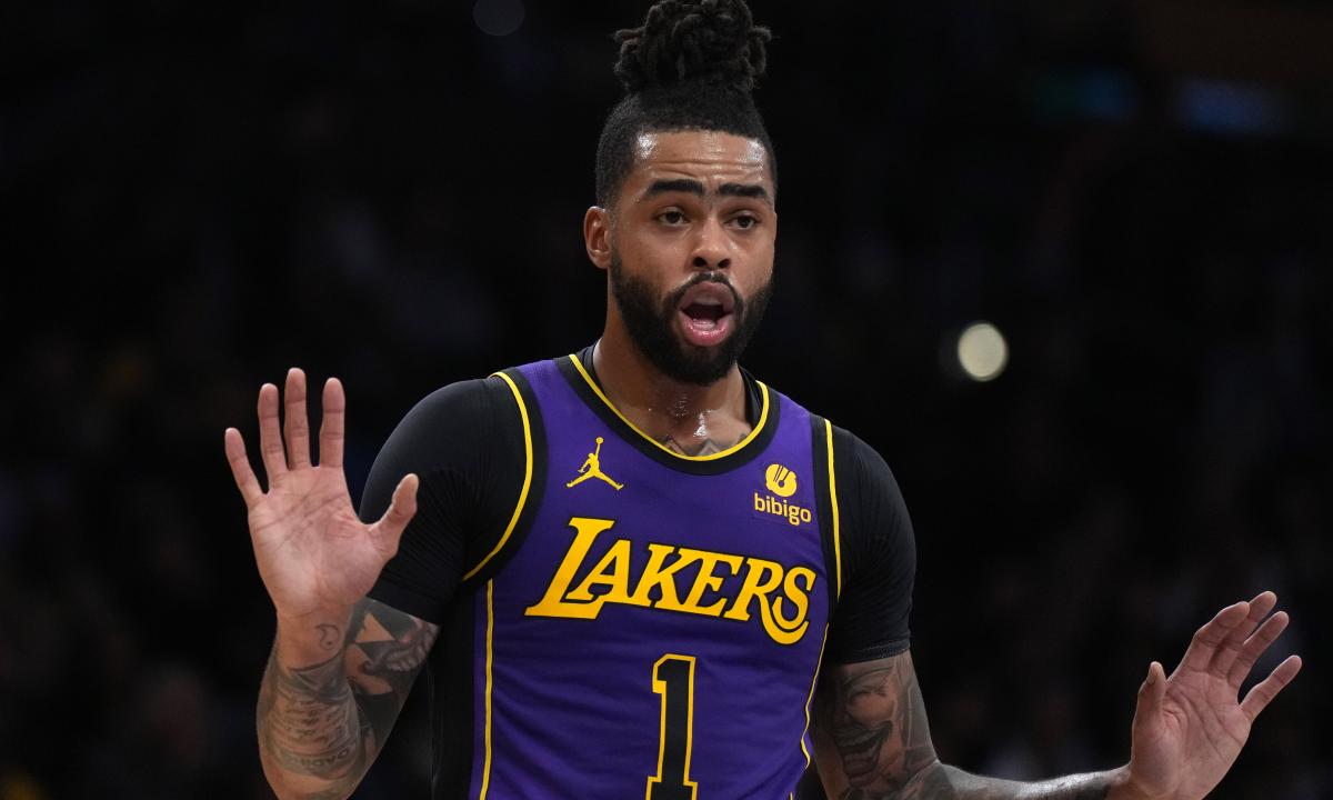 Lakers may be reconsidering trading D’Angelo Russell - Yahoo Sports