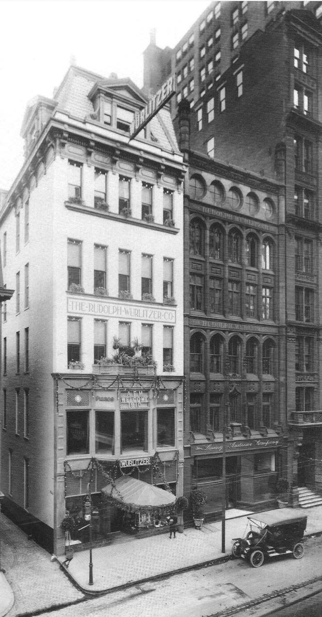 The Rudolph Wurlitzer Co. building at 121 E. Fourth St. in 1910.