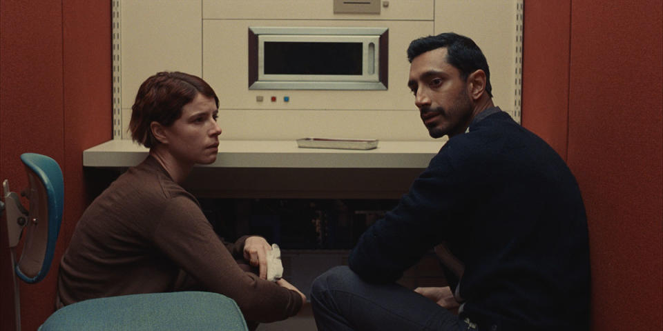 Jessie Buckley and Riz Ahmed in Fingernails movie