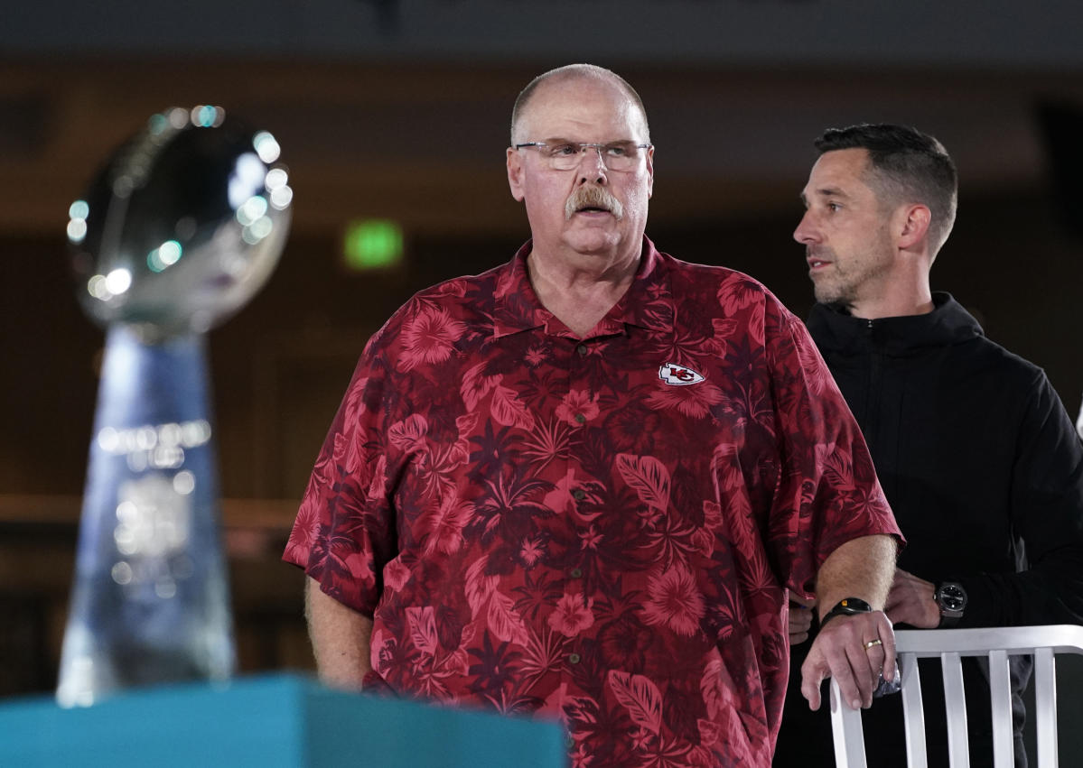 andy reid hawaiian shirt super bowl