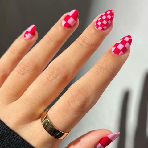 <p><a href="https://www.instagram.com/samrosenails/" data-component="link" data-source="inlineLink" data-type="externalLink" data-ordinal="1">@samrosenails</a>/Instagram</p>