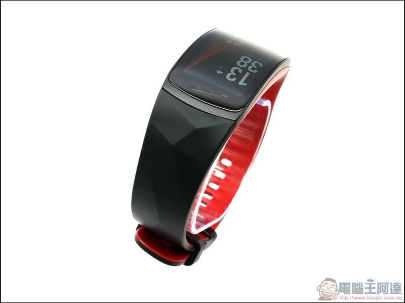 Samsung Gear Fit2 Pro 開箱 、評測 最時尚的 5ATM 運動手環