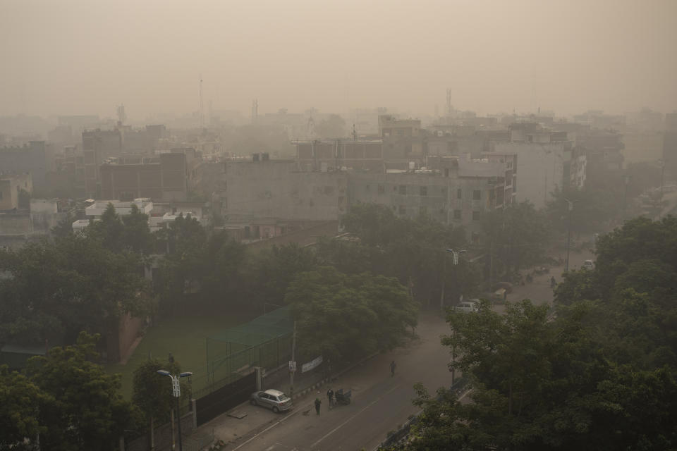 Delhi grappling with heavy smog