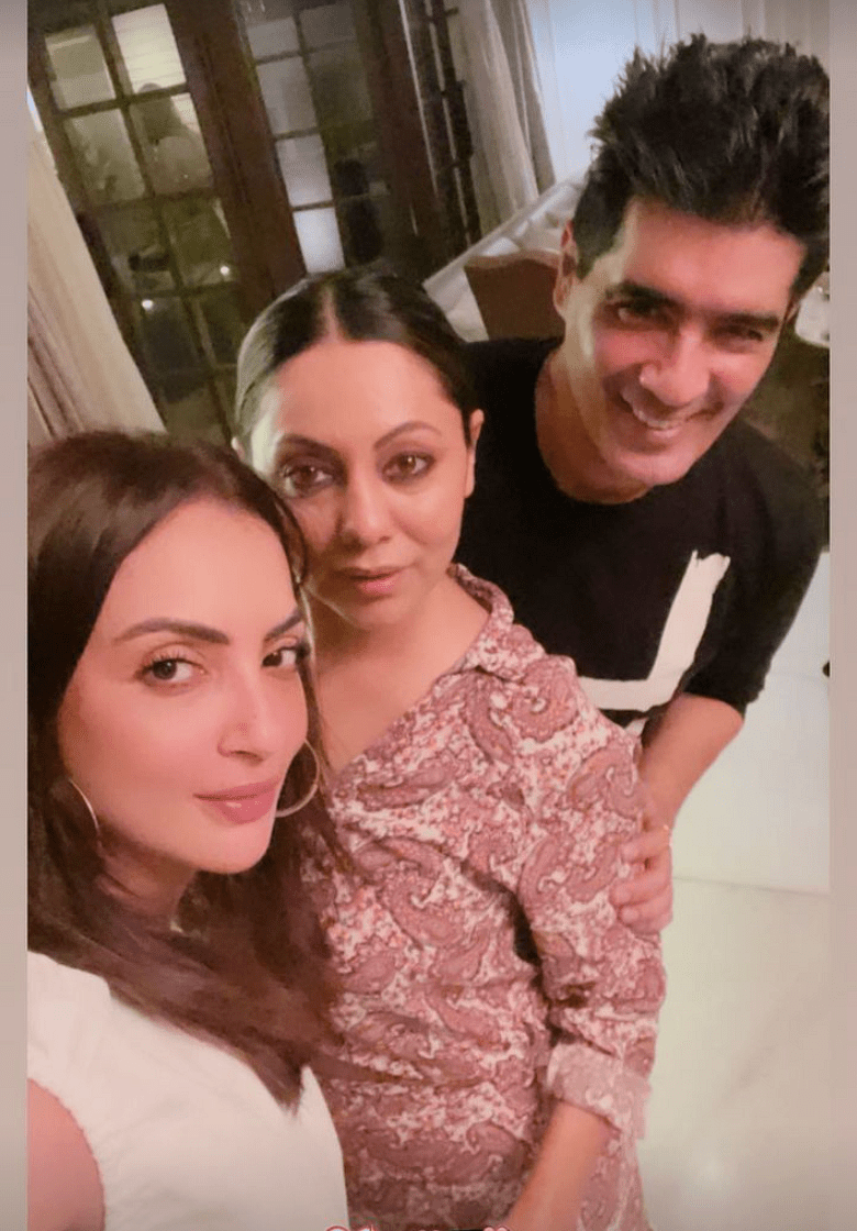 <div class="paragraphs"><p>Manish with Seema Khan and Gauri Khan.</p></div>