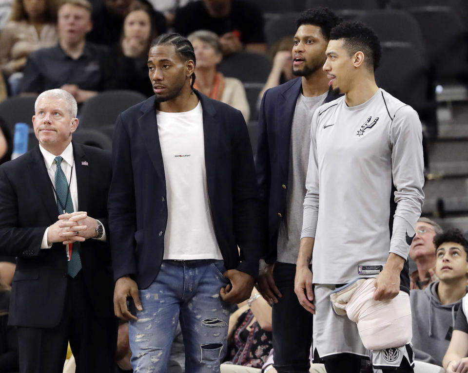 The Spurs held a players-only meeting to urge Kawhi Leonard to return to the lineup in time to make a playoff push. (AP Photo/Eric Gay, File)