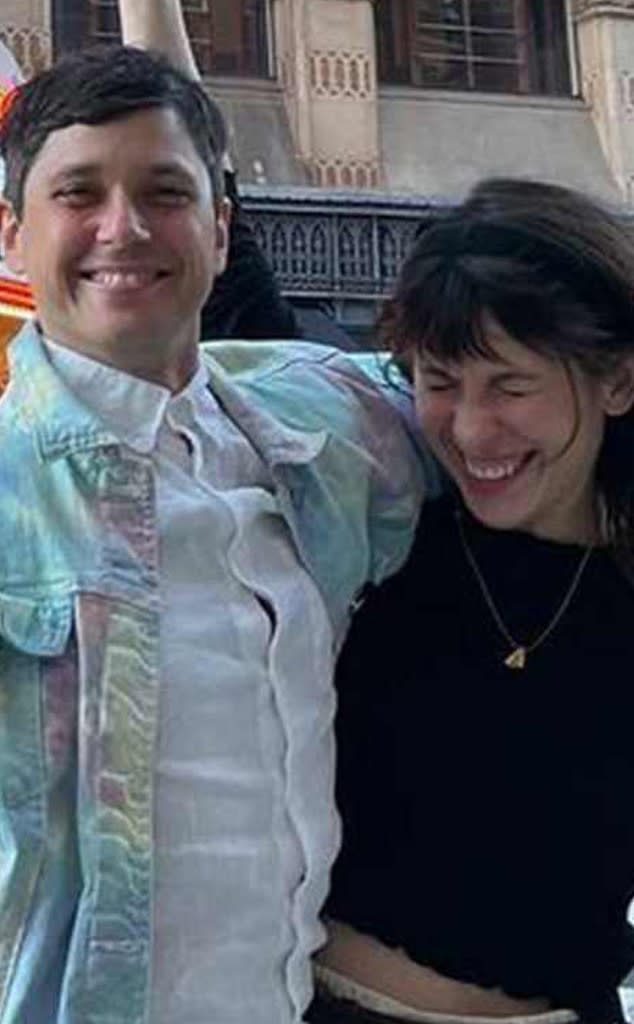 Raviv Ullman, Julia Potts