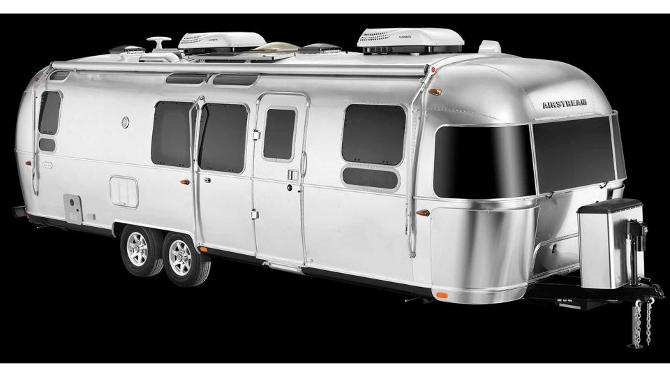 徜徉在大自然美景中工作─Airstream 推出行動辦公室露營車屋