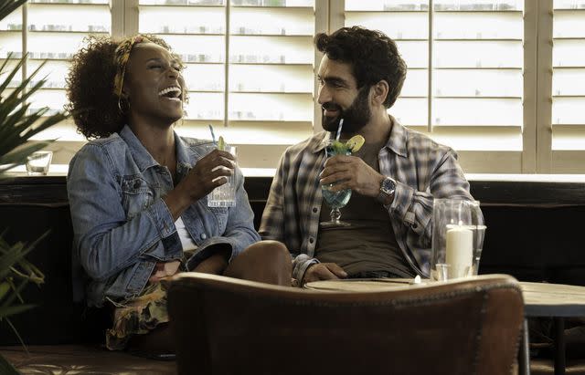 NETFLIX Issa Rae and Kumail Nanjiani in 'The Lovebirds'