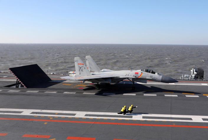 China aircraft carrier Liaoning J-15 fighter jet