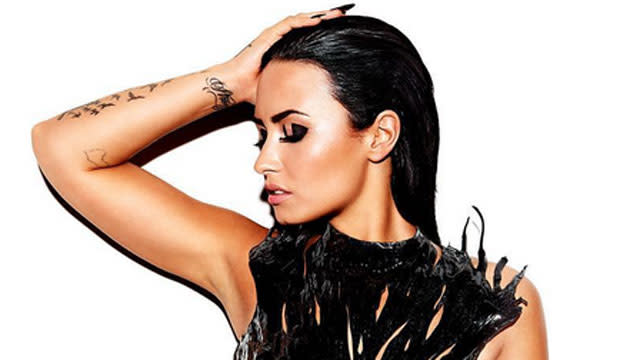 Demi Lovato Comes Out As Bisexual Without Saying Shes Bisexual 