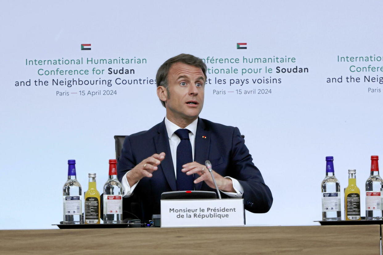  Le président français Emmanuel Macron s'exprimant lors de la conférence internationale pour le Soudan et les pays voisins co-organisée avec l'Allemagne et l'Union européenne et tenue à Paris, lundi 15 avril.  - Credit:Aurelien Morissard/AP/SIPA