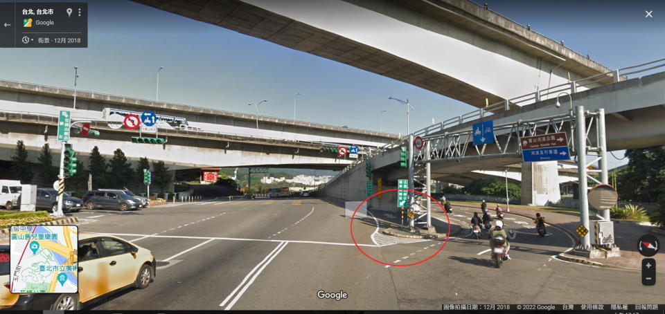 圖／從Google Map來看，通往圓山大飯店的神秘入口，就在地圖中好幾條高架橋的交匯處（紅圈處）。