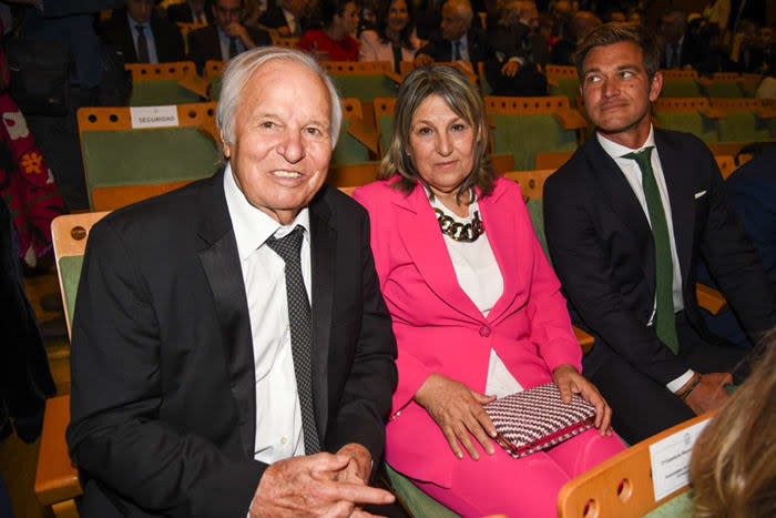 Manuel Benítez El Cordobés con su mujer y su hijo Julio