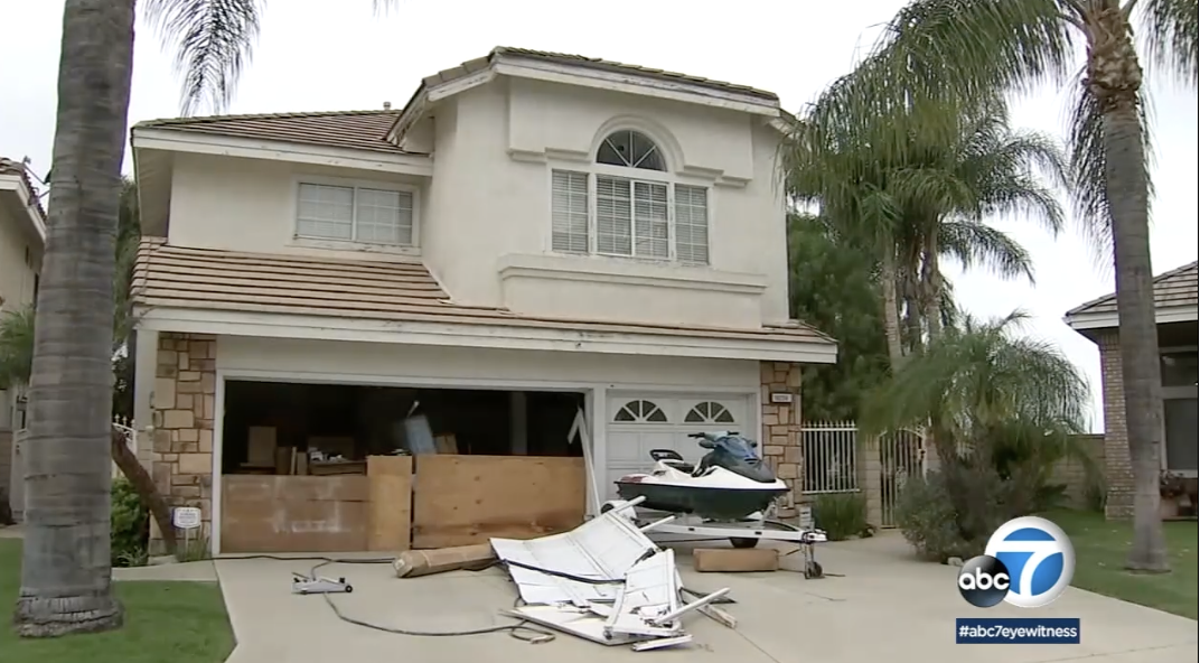 The Placenta residence where Peter McGuire was arrested after an hours-long stand-off with authorities (ABC7)