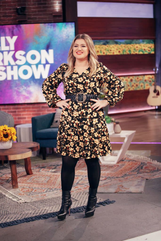 plus size outfit ideas for fall kelly clarkson