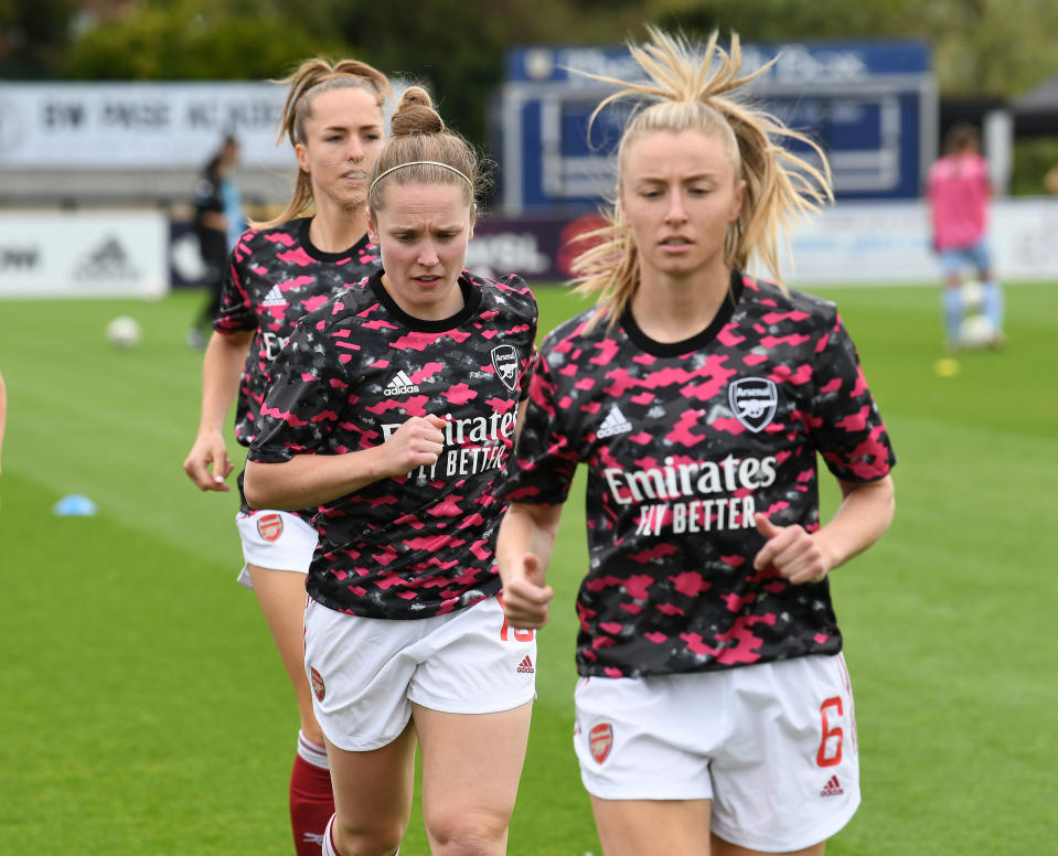 <p>BOREHAMWOOD, ENGLAND - MAY 09: Kim Little of Arsenal warms up before the Barclays FA Women's Super League match between Arsenal Women and Aston Villa Women at Meadow Park on May 09, 2021 in Borehamwood, England. Sporting stadiums around the UK remain under strict restrictions due to the Coronavirus Pandemic as Government social distancing laws prohibit fans inside venues resulting in games being played behind closed doors. (Photo by David Price/Arsenal FC via Getty Images)</p>
