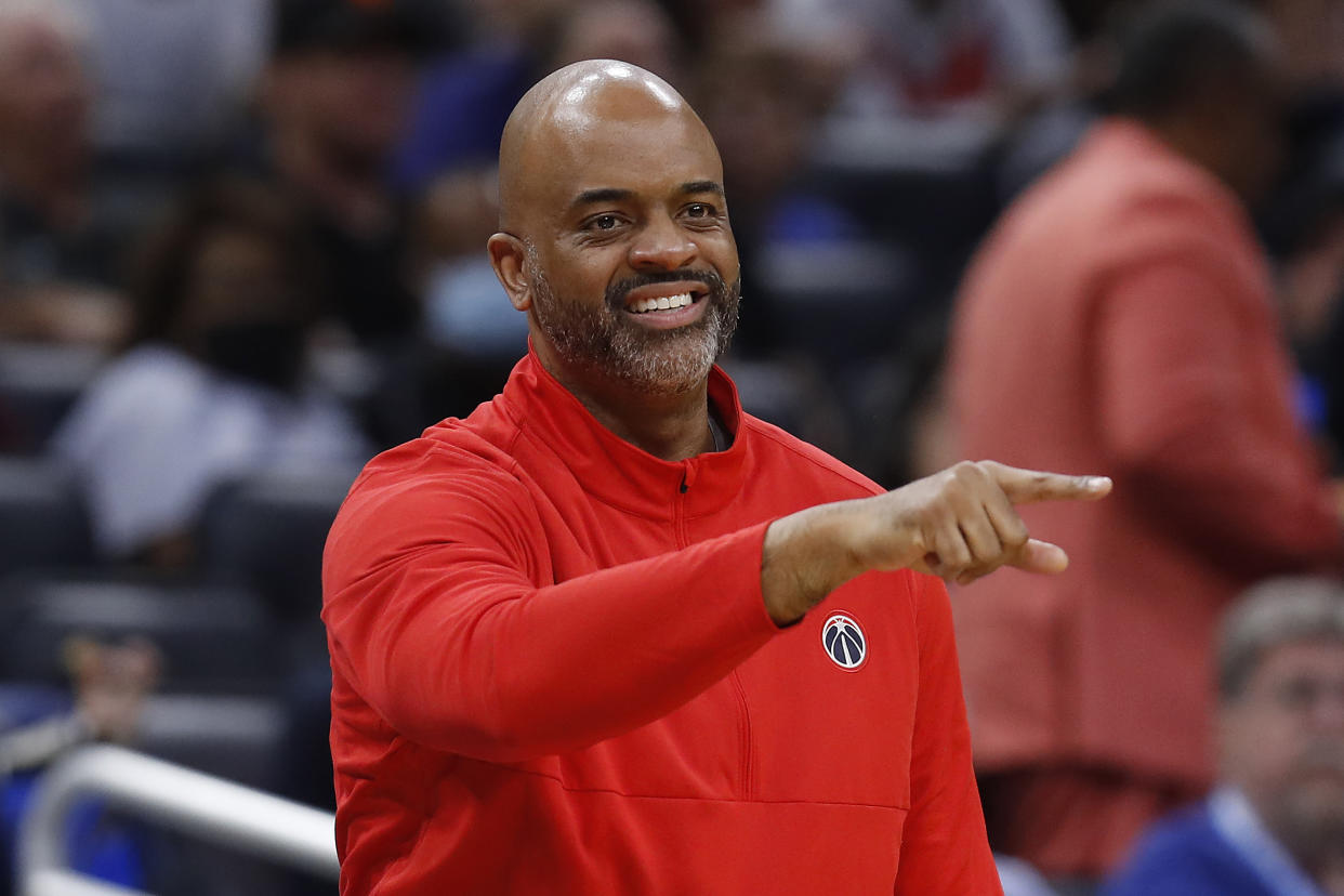 Washington Wizards head coach Wes Unseld Jr. points during a game. 