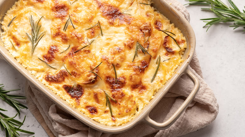 Potatos au gratin in casserole dish