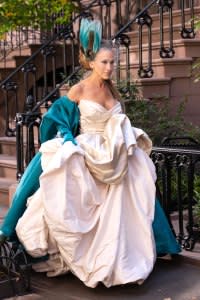 Sarah Jessica Parker talks 'Sex and the City' dress in 'AJLT' Season 2